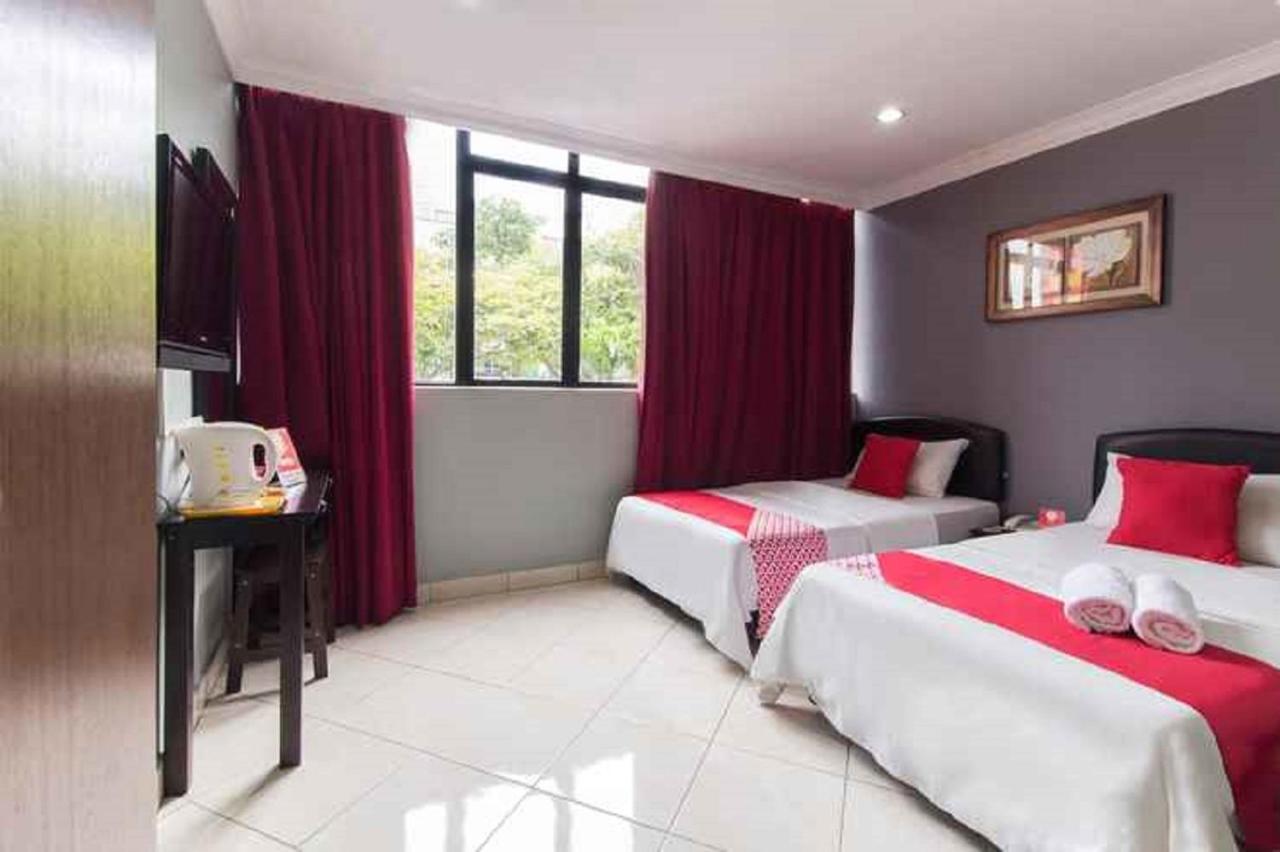 ปูเตรี อัมปัง โฮเต็ล Hotel ภายนอก รูปภาพ