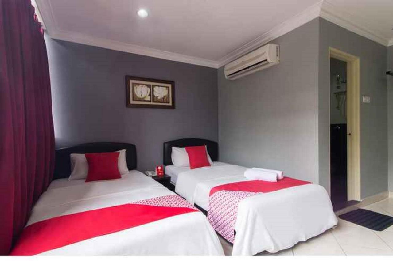 ปูเตรี อัมปัง โฮเต็ล Hotel ภายนอก รูปภาพ